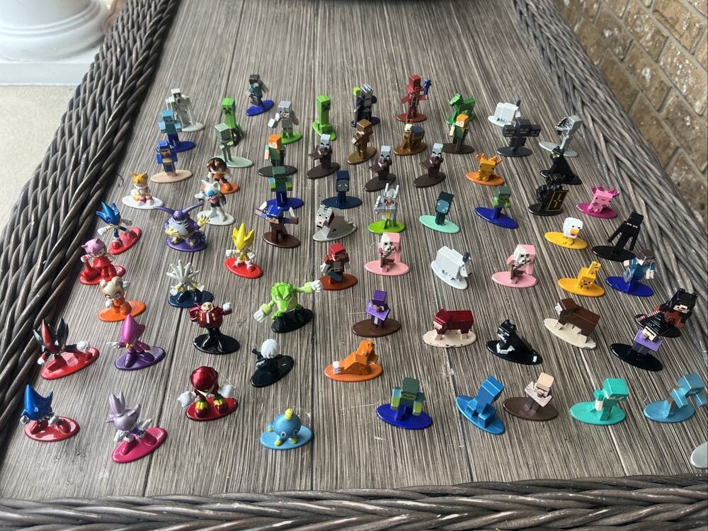 Lot of 80 Diecast Sonic / Minecraft Nano Figures Jada Toys Metal Figurines